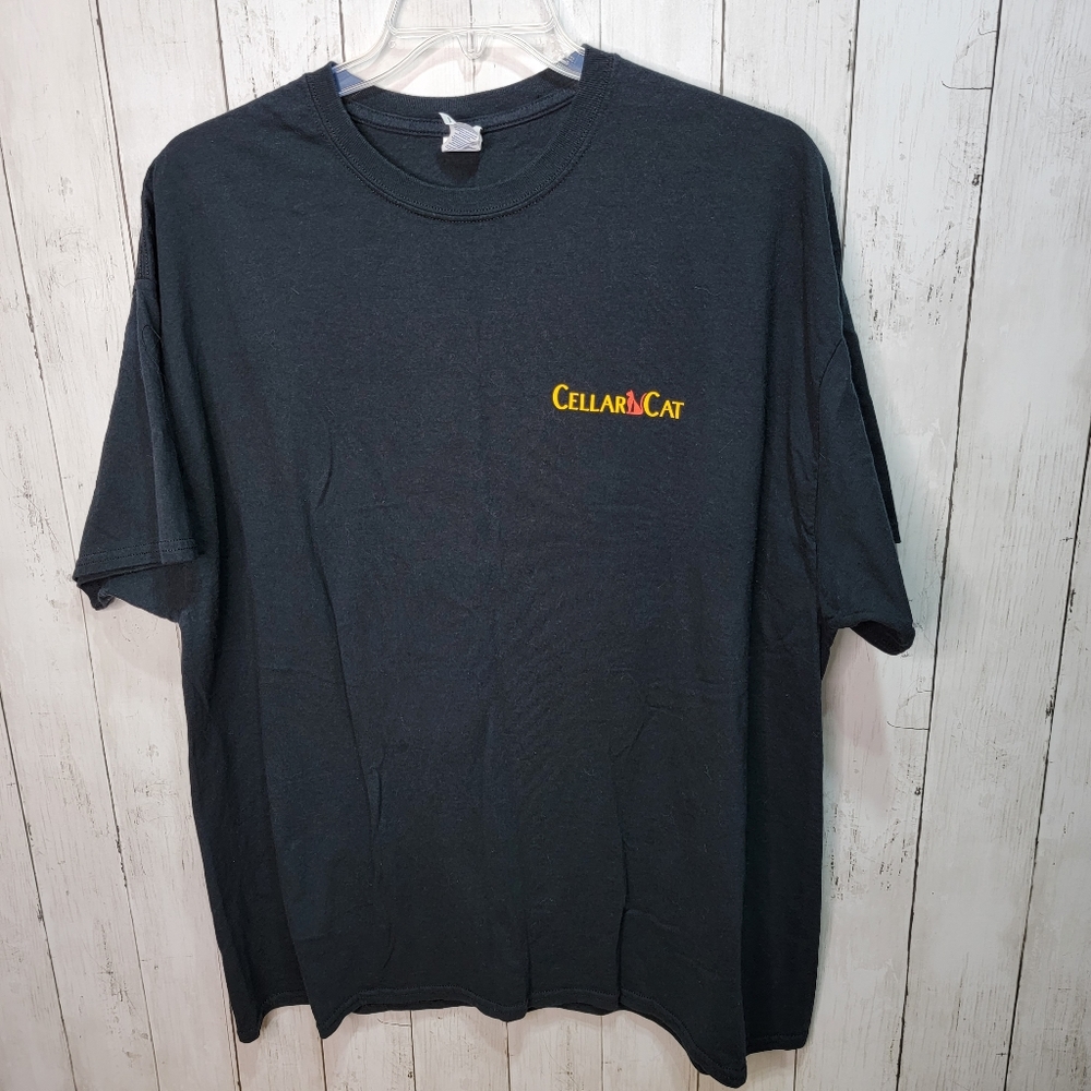 Cellar Cat Winery Black Graphic T-Shirt Size 2XL 100% Cotton Gildan.